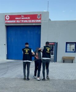 AFYONKARAHİSAR (AA) – Afyonkarahisar'da bir parkta kavga ettiği eski kız