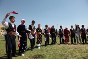 - Yurdun dört bir yanından kutlamaların yapıldığı alana gelen vatandaşlar