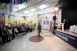 - "Demokrasilerde farklı fikirlerin çatışması mutlaka olacak. Ancak doğal olmayan