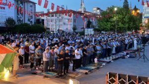 BARTIN (AA) – Bartın’da, İsrail'in Filistin'e yönelik saldırılarını protesto amacıyla"