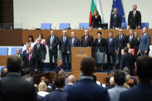 SOFYA (AA) – Bulgaristan Parlamentosu'nda düzenlenen törende geçici hükümetin Başbakanı