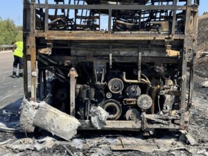 BURSA (AA) – Bursa'nın Nilüfer ilçesinde otoyolda seyir halindeyken alev