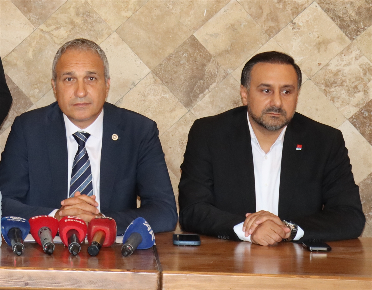 CHP'li Özçağdaş, Adıyaman'da eğitimcilerle bir araya geldi
