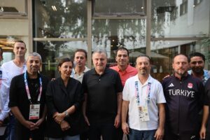 - "Biz, Türkiye Cumhuriyeti devleti olarak spor federasyonlarımıza en üst