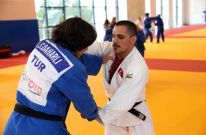 - "Olimpiyatlarda madalya kazanmak çok zor ama biz de iyi