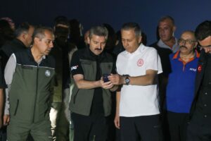 - "13,5 milyon lira ilk etapta ilgili valiliklerin hesaplarına, AFAD