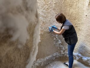 NEVŞEHİR (AA) – Kapadokya'da reklam çekimi için dekor oluşturmak isteyen