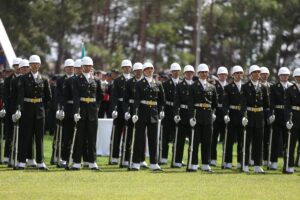 - Kara Kuvvetleri Komutanı Orgeneral Selçuk Bayraktaroğlu da törene katıldı