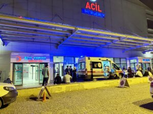 KASTAMONU (AA) – Kastamonu'da iki otomobilin çarpıştığı kazada, aralarında GMG