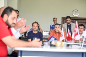 - "Bu çağırıyı yeniliyorum. Ben artık yönetmek istemiyorum. Ben genel