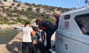 MUĞLA (AA) – Muğla’nın Marmaris ilçesi açıklarında ticari yatta rahatsızlanan