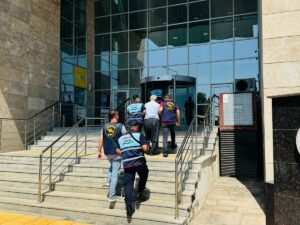 MERSİN (AA) – Mersin'in Erdemli ilçesinde, anız yangını çıkartan 2