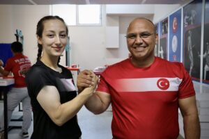 SAMSUN (AA) – ERKUT KARGIN – Milli bilek güreşçi Emine