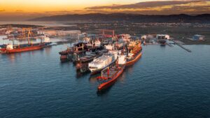 YALOVA (AA) – Yalova'nın Altınova ilçesindeki tersanede, dünyanın birçok ülkesine,