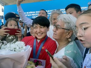 BİŞKEK (AA) – Kırgızistan Cumhurbaşkanı Sadır Caparov, Fransa'nın başkenti Paris'te