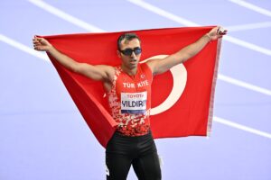- Para atletizmde erkekler 100 metre T12 sınıfında milli sporcu