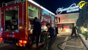 SAMSUN (AA) – Samsun'un İlkadım ilçesinde restoranda çıkan yangın söndürüldü.