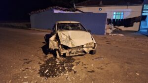 SAMSUN (AA) – Samsun'un Bafra ilçesinde traktöre çarpan otomobildeki 4