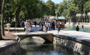 ŞANLIURFA (AA) – Şanlıurfa'da sıcak hava yaşamı olumsuz etkiliyor. Türkiye'de