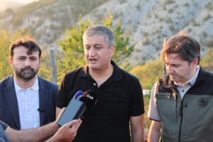 - "Bu gece ormandaki enerjinin soğutulmasını ve ardından yangının kontrol