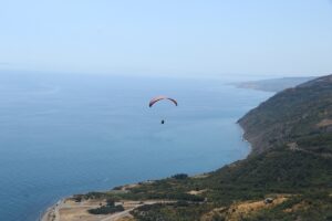TEKİRDAĞ (AA) – Tekirdağ'ın Şarköy ilçesindeki Uçmakdere Mahallesi; doğal güzellikleri,