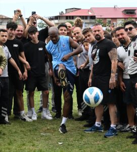 TRABZON (AA) – Trabzonspor'un Nijeryalı futbolcusu Anthony Nwakaeme, Trabzon Futbol