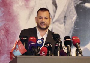 TRABZON (AA) – Trabzonspor Kulübü Başkanı Ertuğrul Doğan, yönetim kurulu,