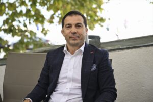 İSTANBUL (AA) – Türkiye Güreş Federasyonu Başkanı Şeref Eroğlu, Paris