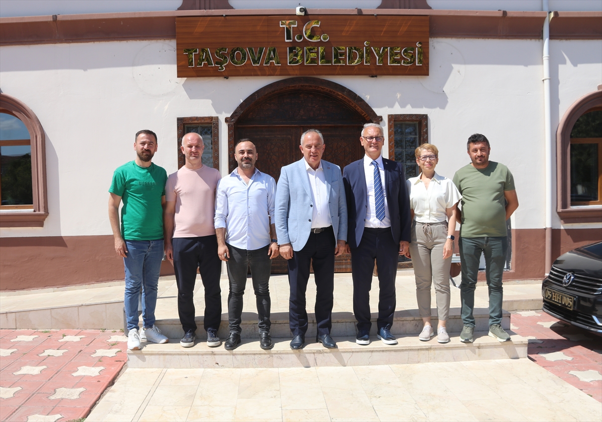 AMASYA (AA) – Türkiye Hentbol Federasyonu (THF) Başkanı Uğur Kılıç,