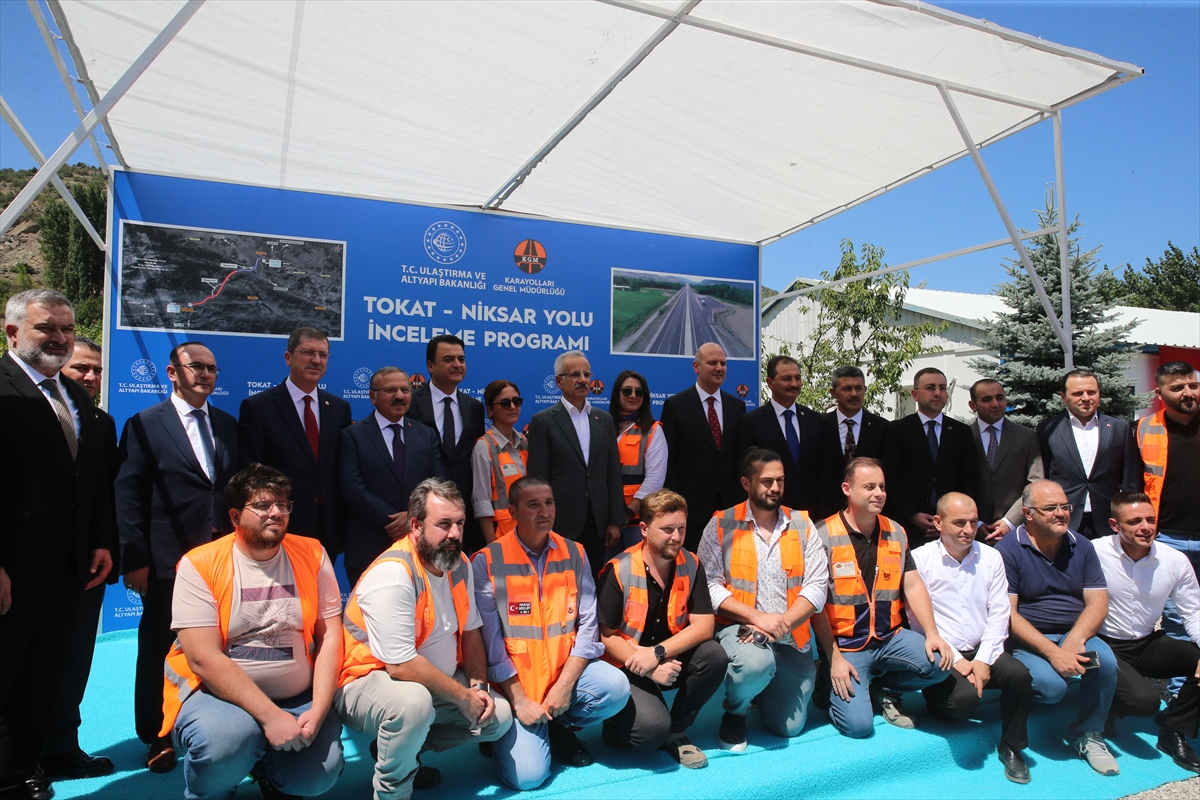 Ulaştırma ve Altyapı Bakanı Uraloğlu, Tokat-Niksar kara yolunda yol yapım çalışmalarını inceledi: