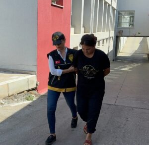 ADANA (AA) – Adana'nın merkez Çukurova ilçesinde bir kişiyi bıçaklayarak