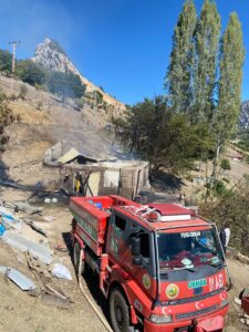 ADANA (AA) – Adana'nın Feke ilçesinde müstakil evde çıkan yangın