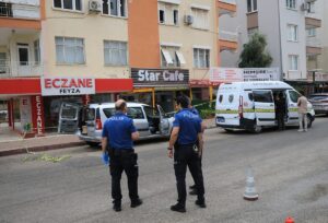 ANTALYA (AA) – Antalya'nın Muratpaşa ilçesinde kanser hastası bir kişi,