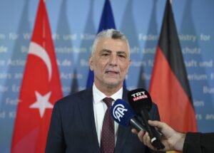 - "Türkiye'yi dünya için bir ihracat üssü, üretim üssü, lojistik