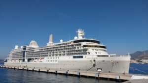 MUĞLA (AA) – Muğla'nın Bodrum ilçesine "Silver Ray" kruvaziyeri ile