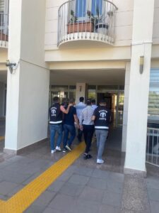 - Tutuklu sayısı 11'e yükseldi