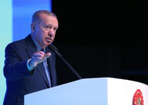 KOCAELİ (AA) – Cumhurbaşkanı Recep Tayyip Erdoğan, "Yollar, köprüler, hastaneler,