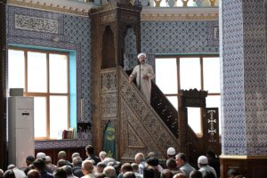 - "Asırlarca bu topraklarda sevgi ve kardeşliği, fedakarlık ve diğerkamlığı