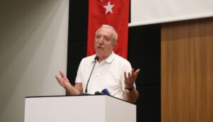 DİYARBAKIR (AA) – Diyarbakır annelerinin dramını anlatan "Sesler ve Yüzler"