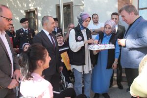 ERZİNCAN (AA) – Erzincan Valiliğinin girişimi ve hayırseverlerin desteğiyle 20