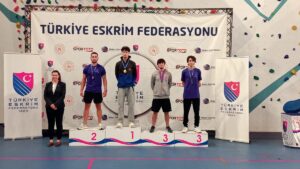 ANKARA (AA) – Eskrimde Ankara'da düzenlenen Gençler Flöre ve Büyükler