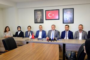 - "Cumhurbaşkanı'mızın dediği gibi 'muhalefet ne diyor, biz ona bakmıyoruz'