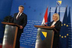 SARAYBOSNA (AA) – Bosna Hersek'in başkenti Saraybosna'yı ziyaret eden Hırvatistan