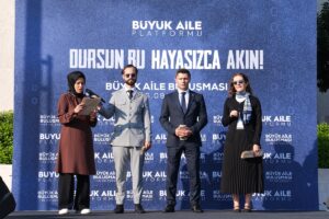 İSTANBUL (AA) – Büyük Aile Platformunca “Dursun bu hayasızca akın”