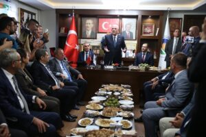 - "Çiftçilerimizin maliyetlerini azaltacak, üretimde verimliliği arttıracak politikaları hayata geçirmek