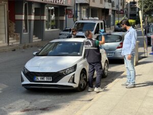 İZMİR (AA) – İzmir'in Buca ilçesinde çıkan bıçaklı kavgada yaralanan