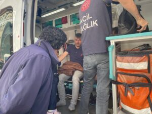 KARS (AA) – Kars'ta 7 katlı otelde çıkan yangına itfaiye