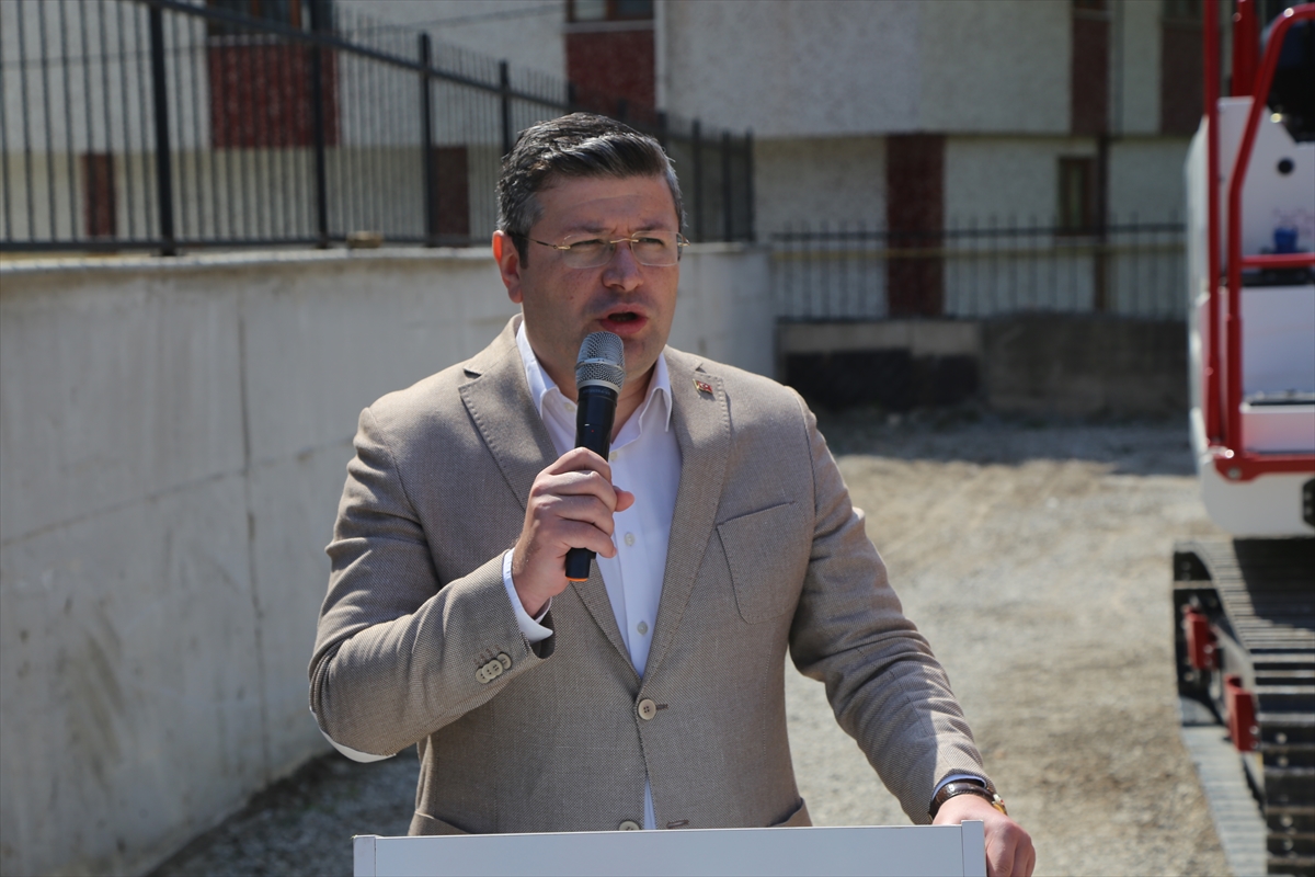 Kastamonu'da köy muhtarları iş makinesi alımı için maaşlarını bağışladı