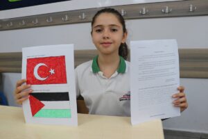 KİLİS (AA) – Kilis'te ilkokul öğrencileri, İsrail'in saldırılarını sürdürdüğü Gazze'deki