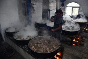 - Bilecik'teki şenlikte yarın 100 binden fazla kişiye ikram edilmesi